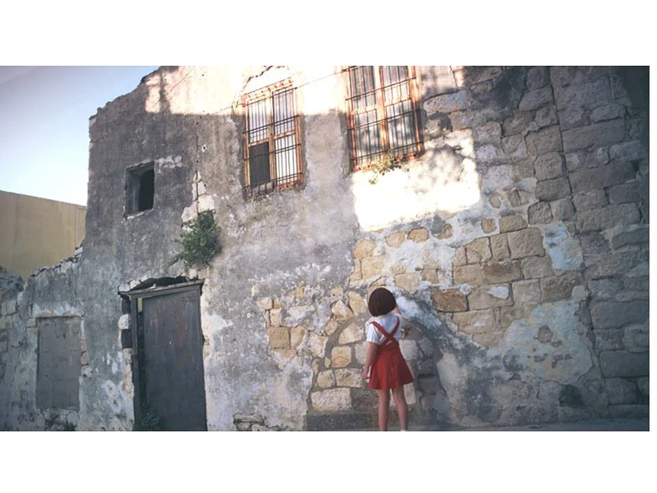 And the alley she whitewashed in light blue